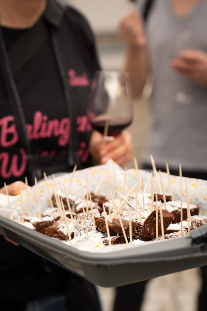 brownie und wein